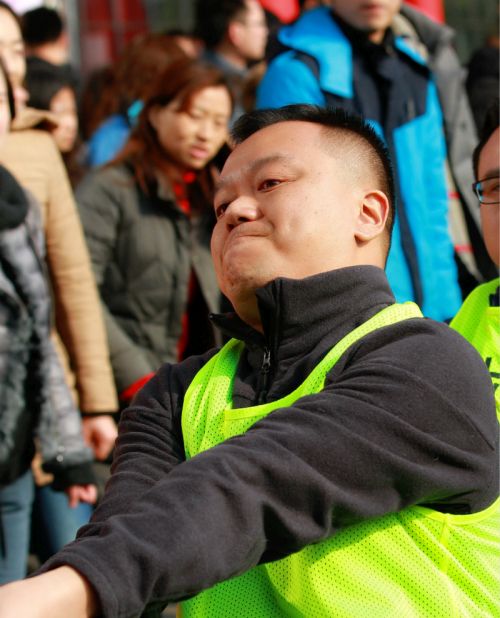 熊猫体育中心卫冕全区拔河比赛冠军(图14) 熊猫体育中心卫冕全区拔河比赛冠军(图14)
