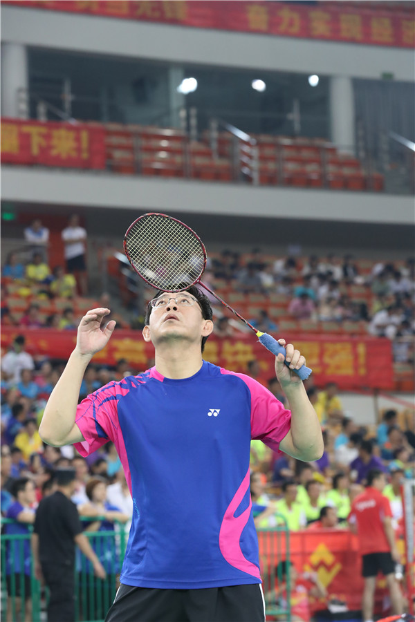 车都举办全区职工羽毛球比赛 在国际比赛场馆挥拍(图2) 车都举办全区职工羽毛球比赛 在国际比赛场馆挥拍(图2)