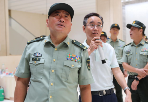 马涛视察武汉军运会开闭幕式筹备工作(图3) 马涛视察武汉军运会开闭幕式筹备工作(图3)