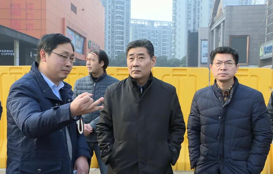 彭浩到熊猫体育中心现场办公 检查推进军运会场馆建设和环境提升工作(图2) 彭浩到熊猫体育中心现场办公 检查推进军运会场馆建设和环境提升工作(图2)