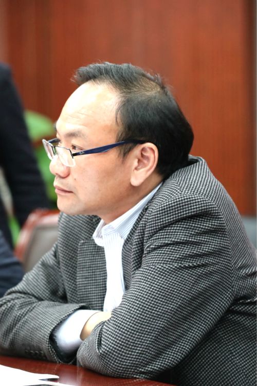 冯爱明参加指导公司领导班子民主生活会(图8) 冯爱明参加指导公司领导班子民主生活会(图8)