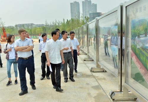丁雨调研军运会筹备工作(图1) 丁雨调研军运会筹备工作(图1)