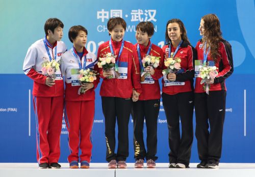 跳水世界杯第四日 谢思埸男子3米板夺金 张家齐掌敏洁获女子双人十米跳台冠军(图10) 跳水世界杯第四日 谢思埸男子3米板夺金 张家齐掌敏洁获女子双人十米跳台冠军(图10)