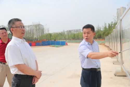 彭绪宁来熊猫体育中心调研军运会建设(图2) 彭绪宁来熊猫体育中心调研军运会建设(图2)