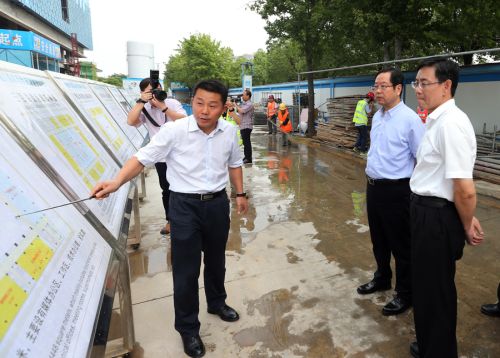 市人大考察军运会筹备工作(图6) 市人大考察军运会筹备工作(图6)