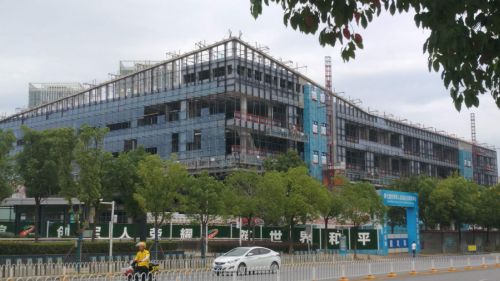 军运会倒计时一周年,你准备好了吗?熊猫体育中心信心满满全力筹备进入冲刺期(图3) 军运会倒计时一周年,你准备好了吗?熊猫体育中心信心满满全力筹备进入冲刺期(图3)