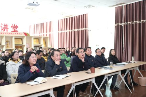 讲活新理论 讲透新思想 ▏熊猫体育中心“新时代大讲堂”圆满收官(图2) 讲活新理论 讲透新思想 ▏熊猫体育中心“新时代大讲堂”圆满收官(图2)