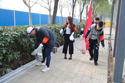 熊猫体育中心开展党员周末大扫除活动(图2) 熊猫体育中心开展党员周末大扫除活动(图2)