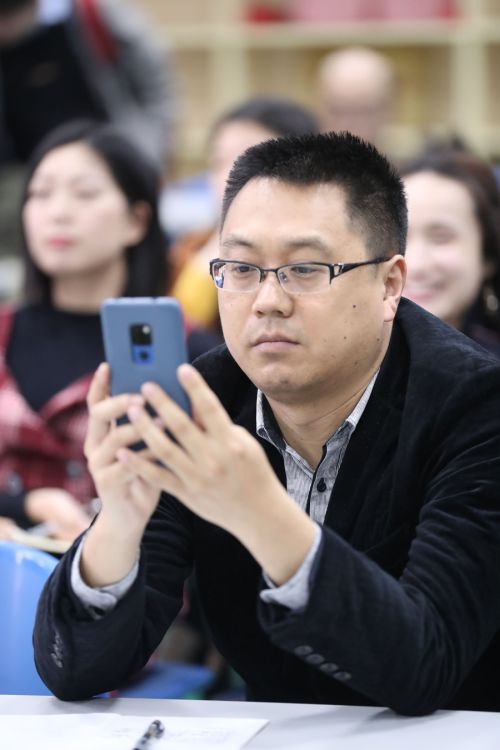 拿起手机当记者 ▏熊猫体育中心举办手机摄影专题培训(图4) 拿起手机当记者 ▏熊猫体育中心举办手机摄影专题培训(图4)