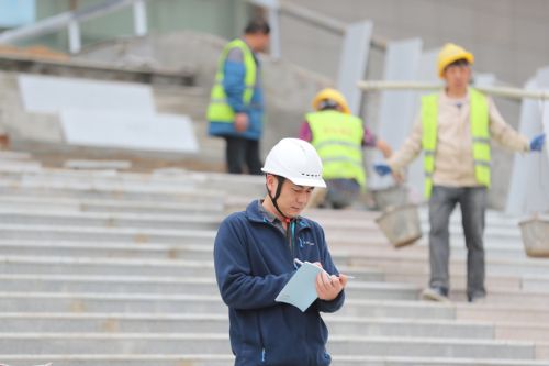 传工匠精神 做匠心青年 创优质工程 ——熊猫体育中心军运会场馆建设者陈海礁侧记(图3) 传工匠精神 做匠心青年 创优质工程 ——熊猫体育中心军运会场馆建设者陈海礁侧记(图3)