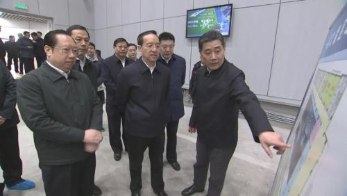 蒋超良王晓东到熊猫体育中心调研(图1) 蒋超良王晓东到熊猫体育中心调研(图1)