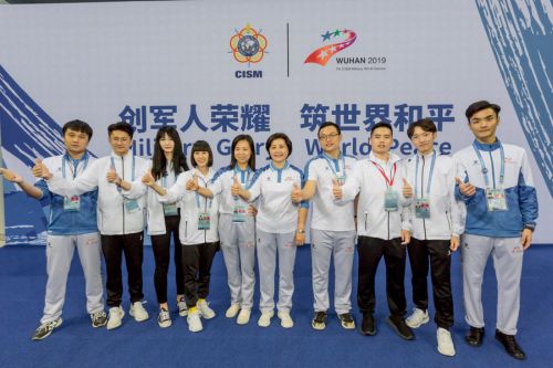使命刻在心中 责任扛在肩上——记军运会游泳竞赛综合事务主管何文璐(图1) 使命刻在心中 责任扛在肩上——记军运会游泳竞赛综合事务主管何文璐(图1)