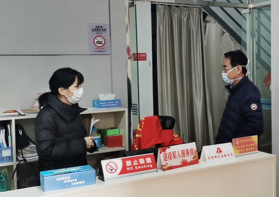 不忘初心,践行使命 ——熊猫体育中心下沉一线防控疫情侧记(图1) 不忘初心,践行使命 ——熊猫体育中心下沉一线防控疫情侧记(图1)