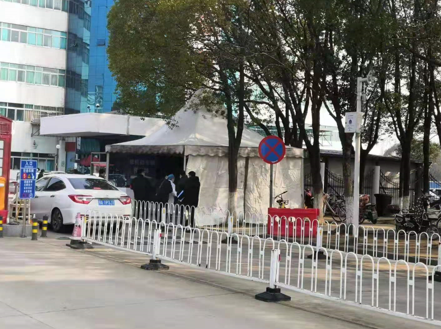 不忘初心,践行使命 ——熊猫体育中心下沉一线防控疫情侧记(图8) 不忘初心,践行使命 ——熊猫体育中心下沉一线防控疫情侧记(图8)
