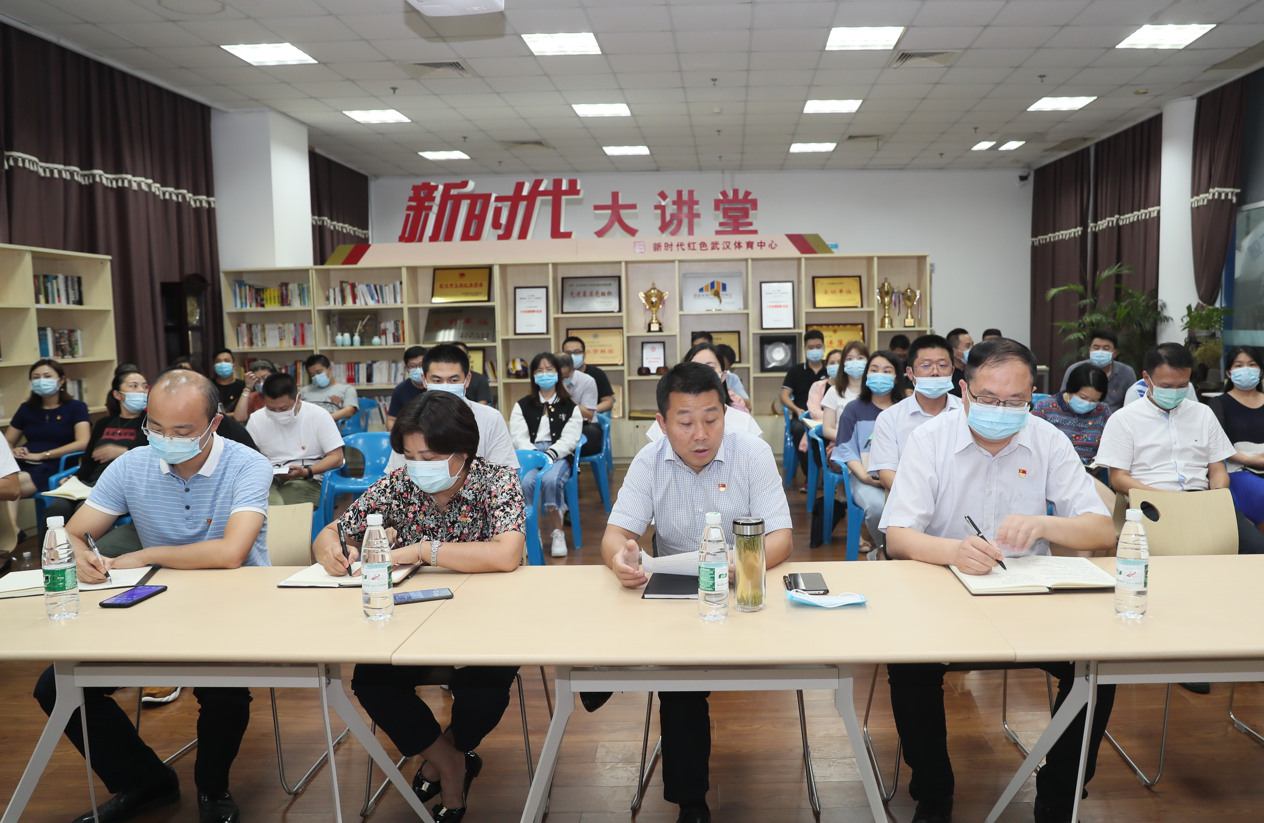 初心如磐使命在肩 一堂生动深刻的主题党课(图7) 初心如磐使命在肩 一堂生动深刻的主题党课(图7)